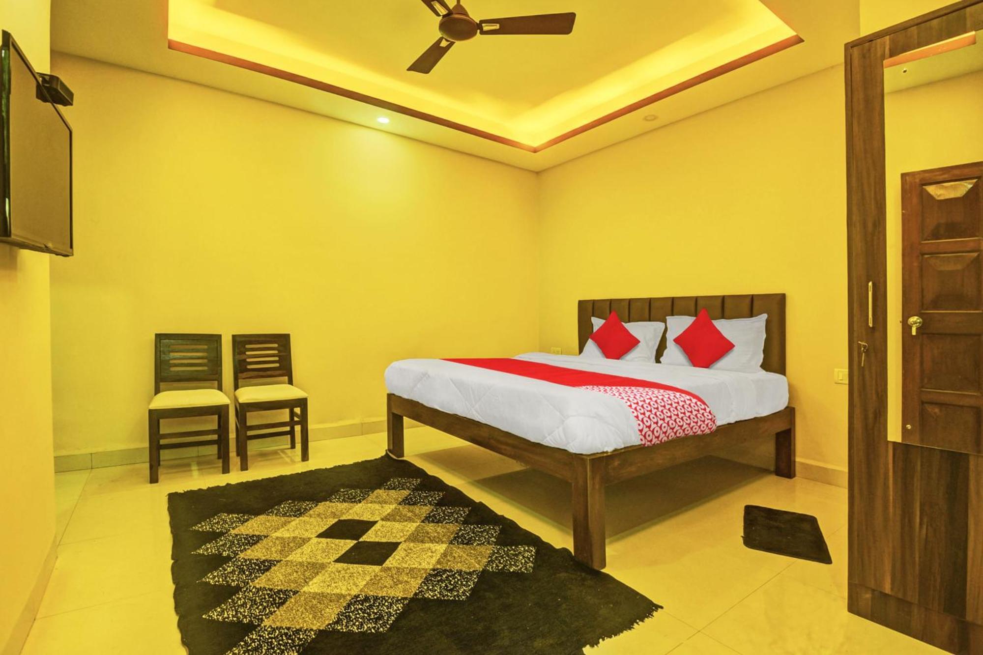 Peppy Guest House كالانغيُت المظهر الخارجي الصورة