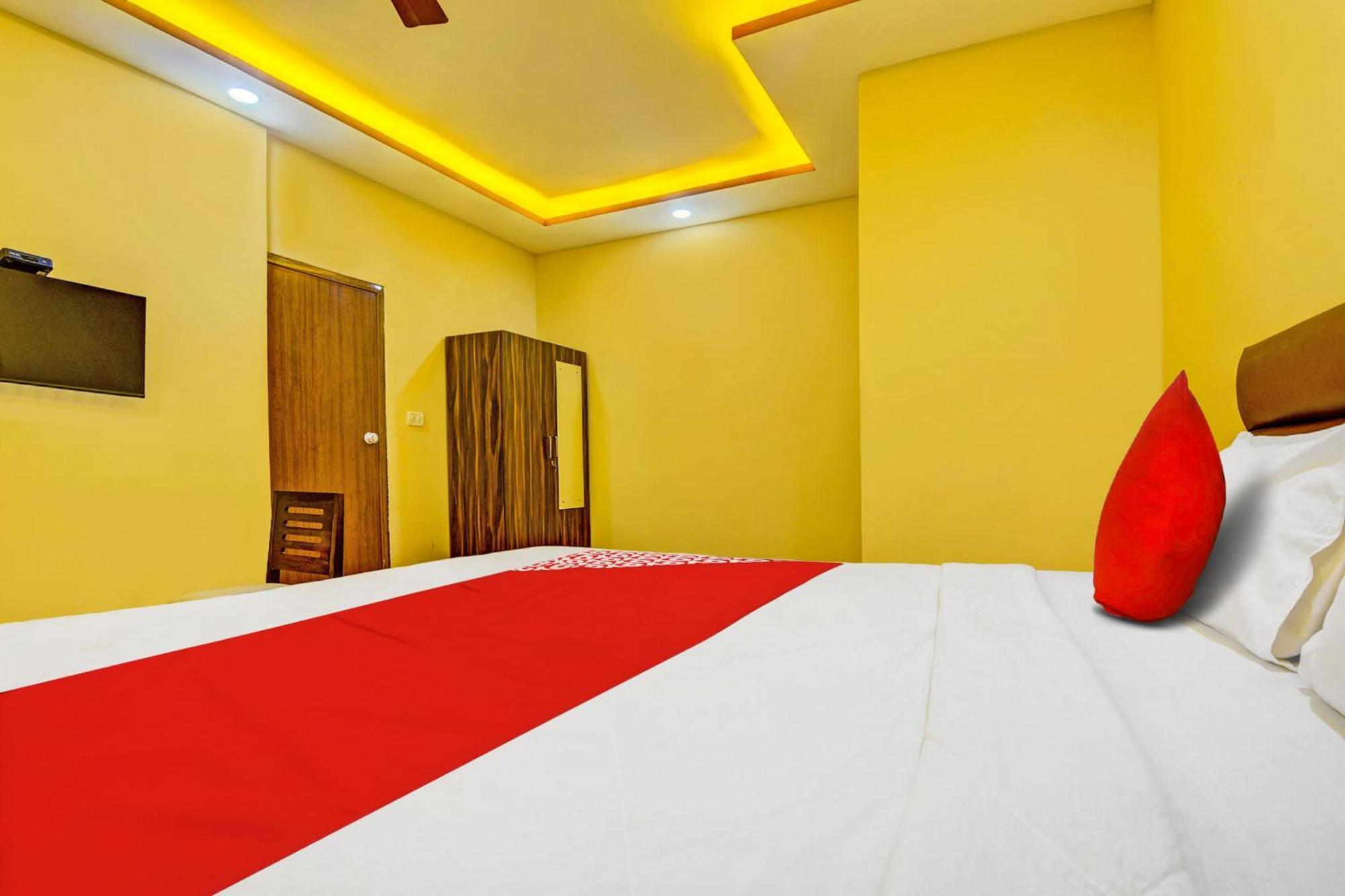 Peppy Guest House كالانغيُت المظهر الخارجي الصورة