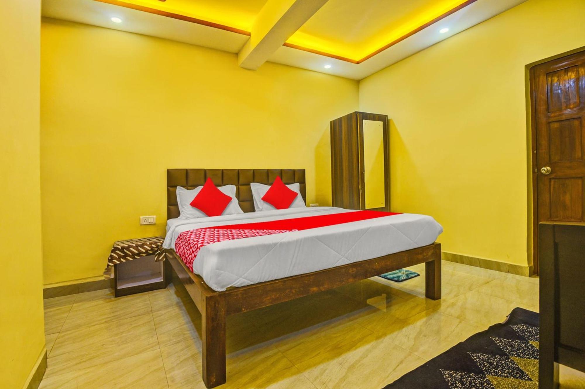 Peppy Guest House كالانغيُت المظهر الخارجي الصورة
