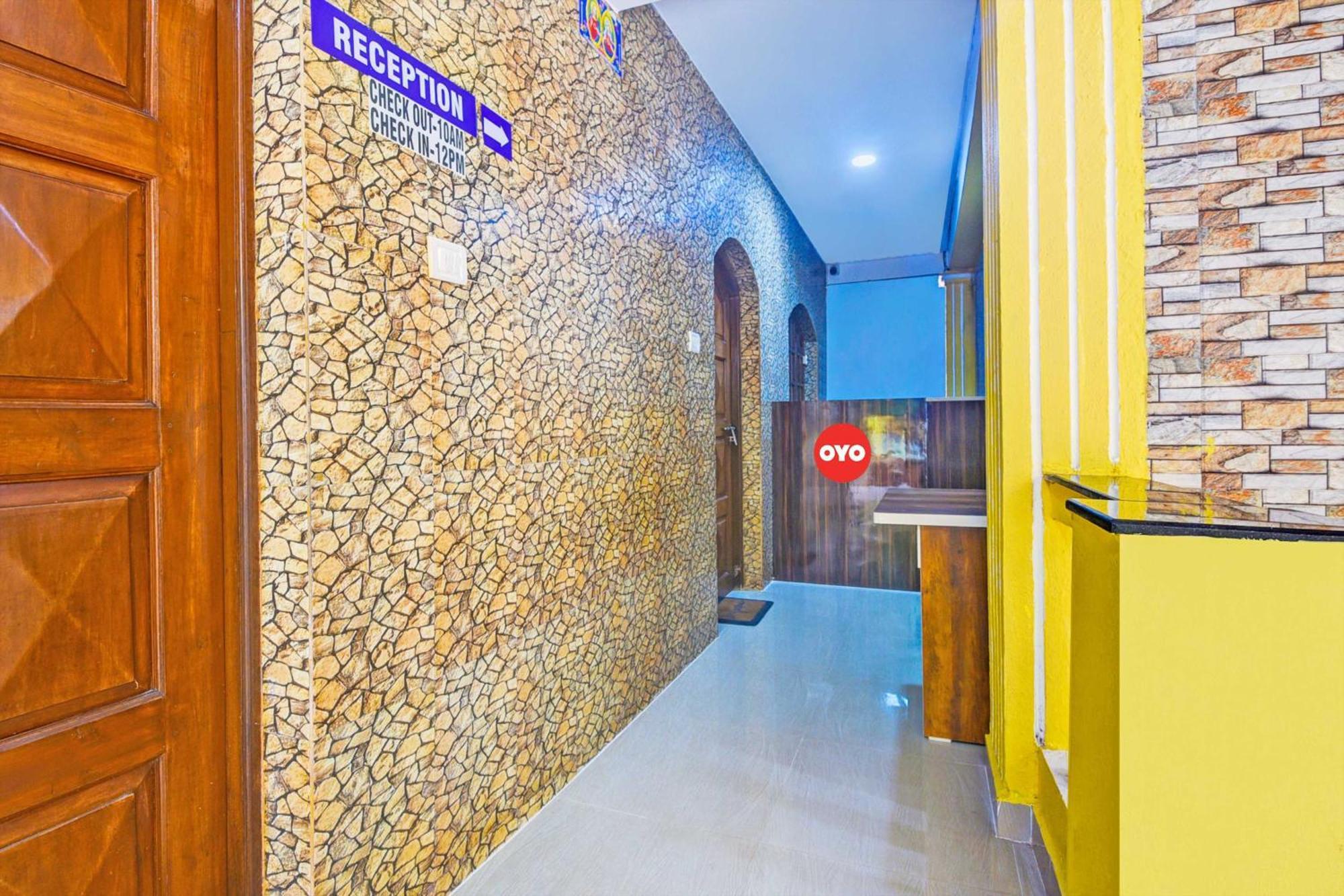 Peppy Guest House كالانغيُت المظهر الخارجي الصورة