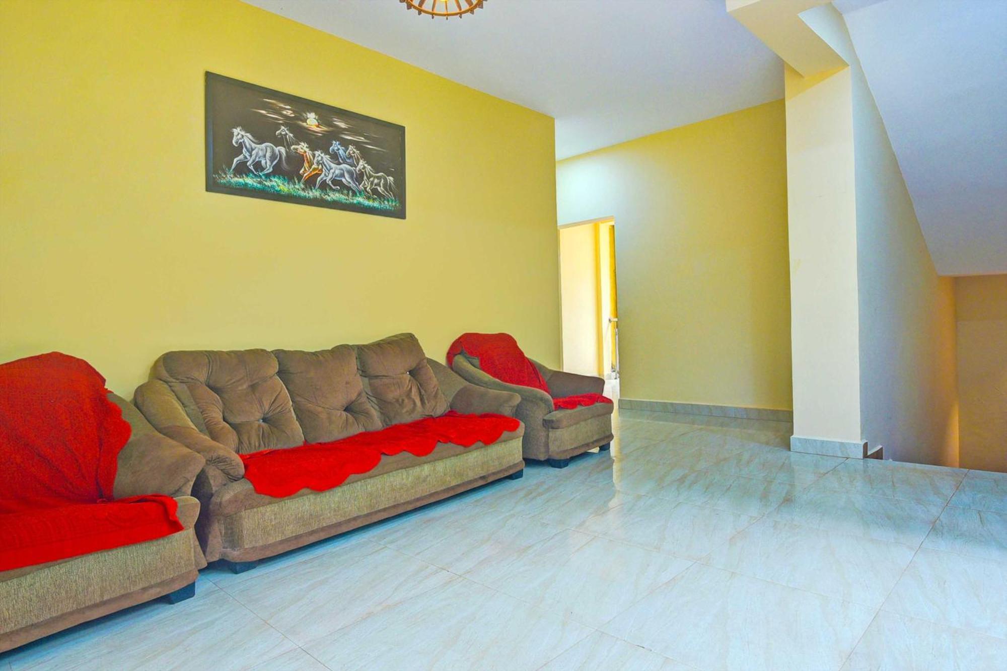 Peppy Guest House كالانغيُت المظهر الخارجي الصورة